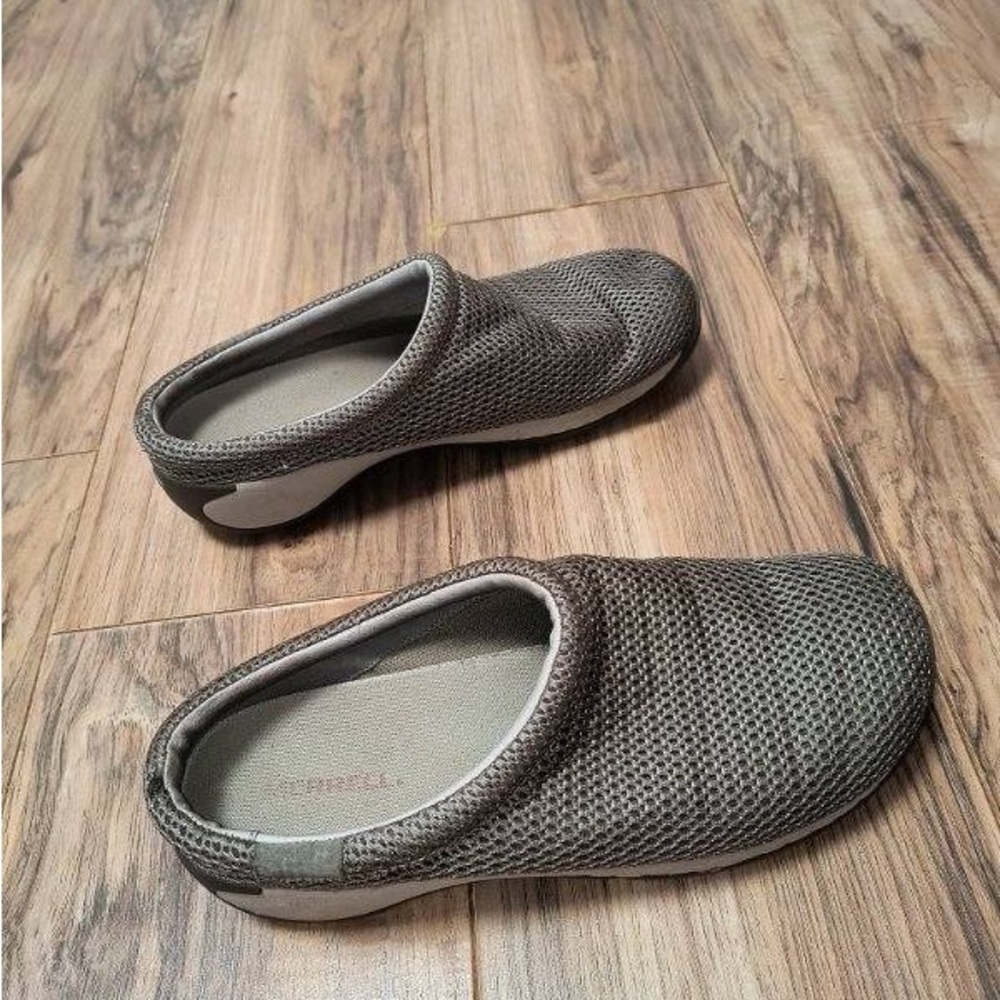 Merrell Women's Brown Mesh Slip-On Clogs - Picture 3 of 5
